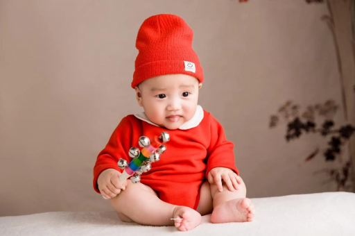 新安六个月宝宝总是摇头